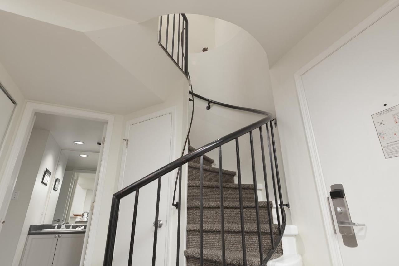 Tyndall Stone Lodge By Cozystay Signature Whistler Eksteriør billede