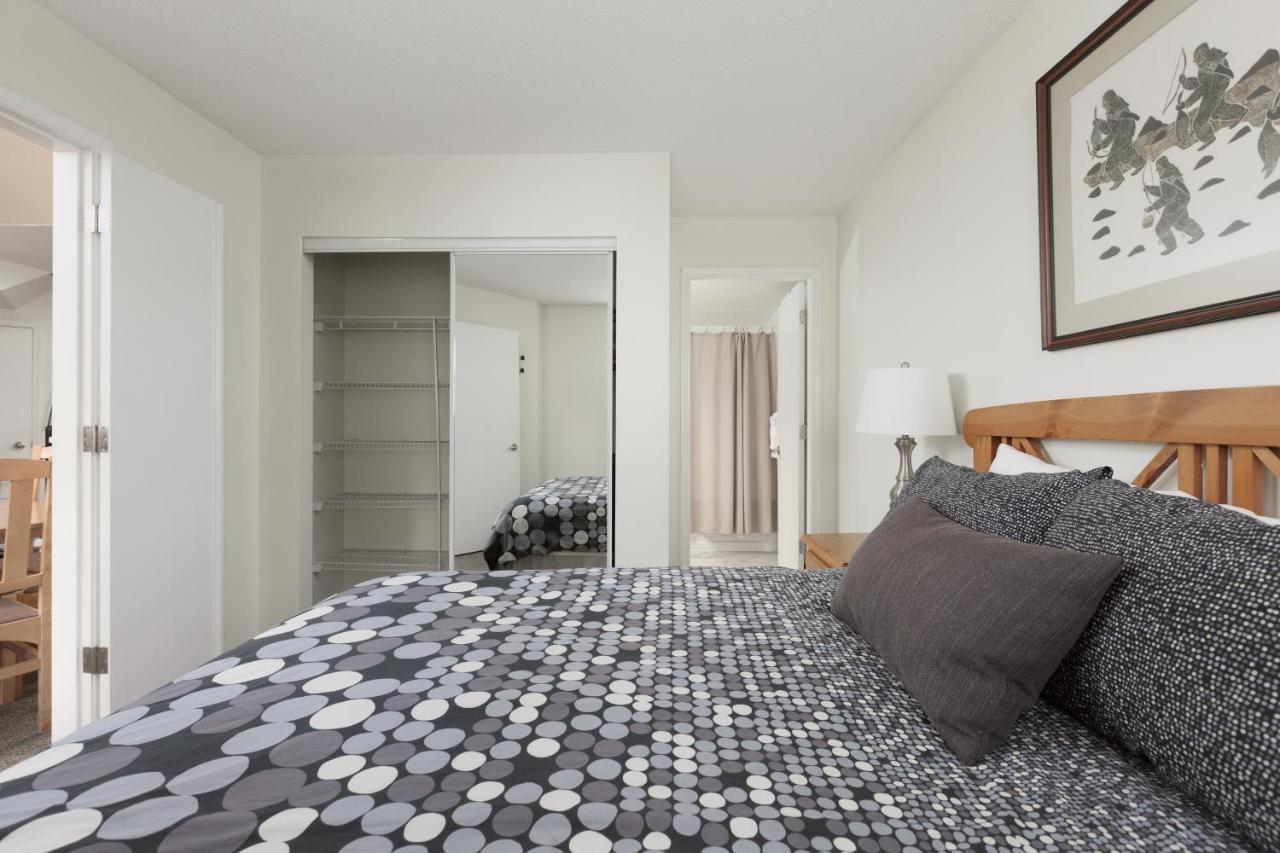 Tyndall Stone Lodge By Cozystay Signature Whistler Eksteriør billede