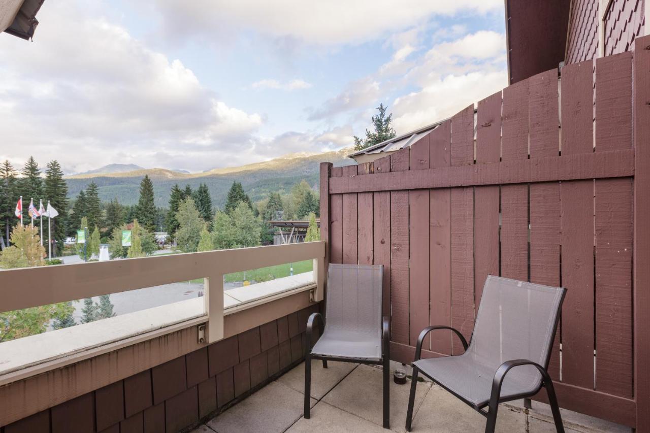 Tyndall Stone Lodge By Cozystay Signature Whistler Eksteriør billede