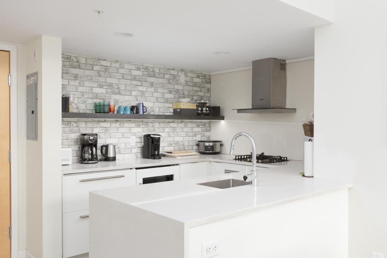 Tyndall Stone Lodge By Cozystay Signature Whistler Eksteriør billede