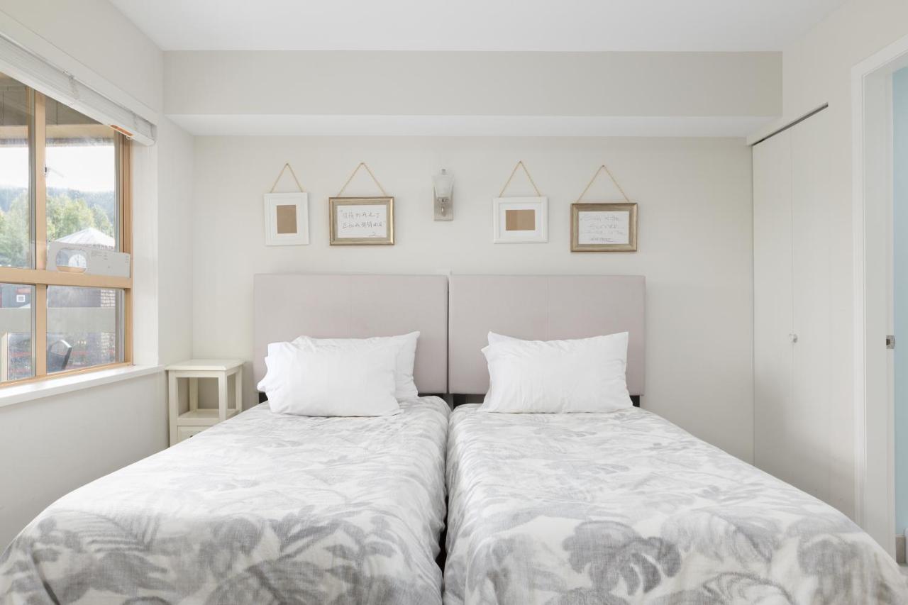 Tyndall Stone Lodge By Cozystay Signature Whistler Eksteriør billede