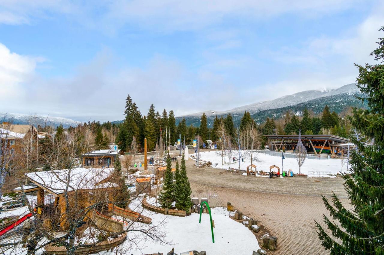 Tyndall Stone Lodge By Cozystay Signature Whistler Eksteriør billede